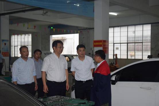 江西省教育厅领导一行莅临江西康展汽车科技学